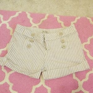 Pin strip shorts